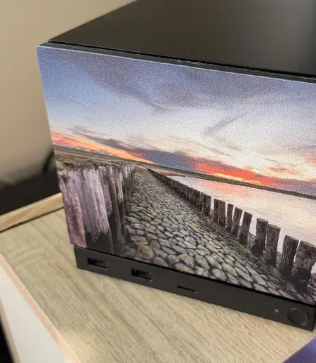 A pier photo printed on a textured faceplate, on the Steam Machine